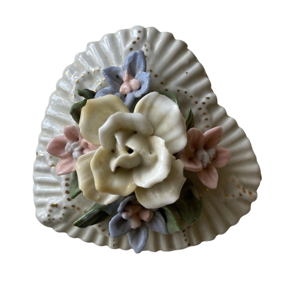 Vintage Heart Shaped Trinket Jewelry Box Ceramic 3D Flowers on Lid 3"x3"